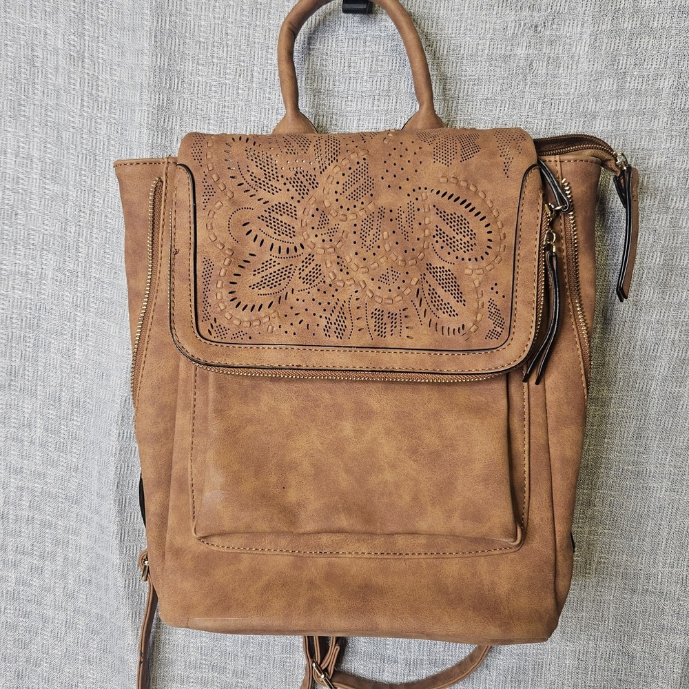 Backpack/ Carry All made from faux leather with a stamped/embossed‎ finish. - Picture 3 of 14